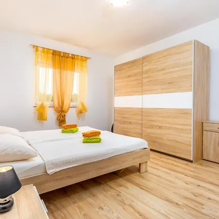 Four-bedroom In * Valbandon