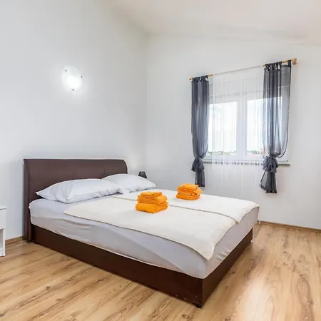 Vakantiehuis Four-bedroom In